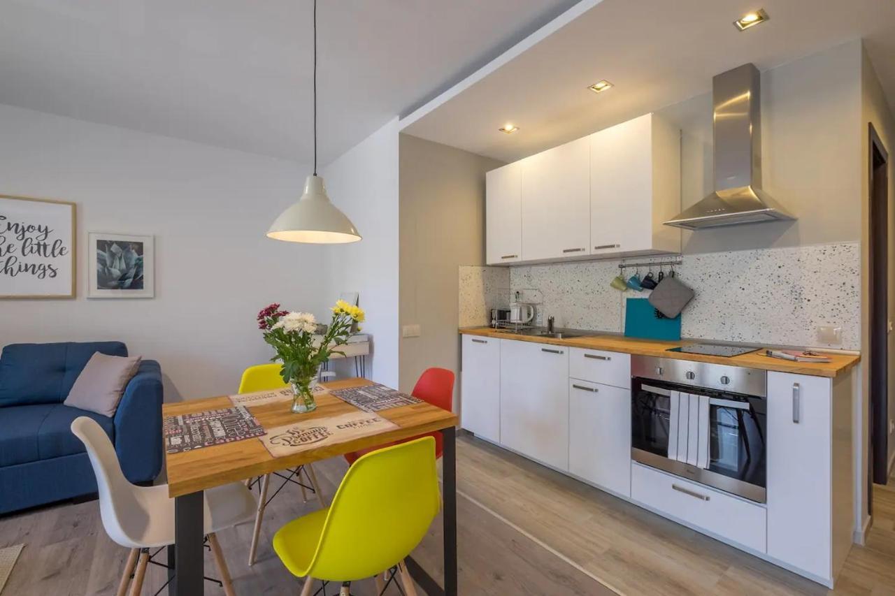 Quiet & Airy Modern Apt. Top Centre Free Parking 소피아 외부 사진