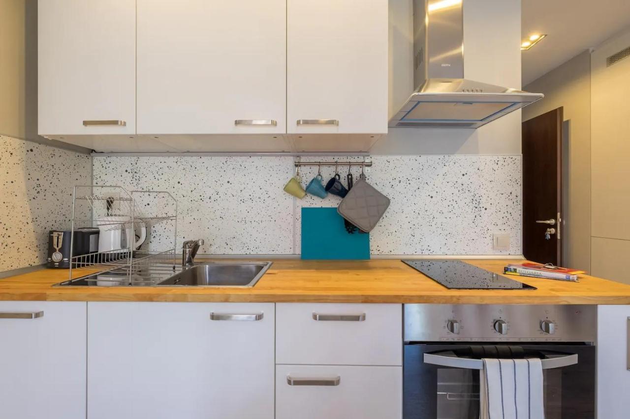 Quiet & Airy Modern Apt. Top Centre Free Parking 소피아 외부 사진