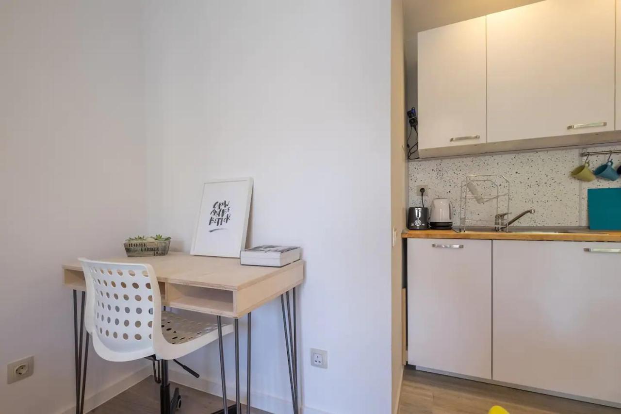 Quiet & Airy Modern Apt. Top Centre Free Parking 소피아 외부 사진